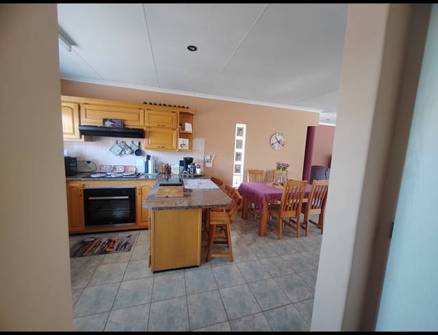 3 BEDROOM FREESTANDING FOR SALE IN SUNAIR PARK